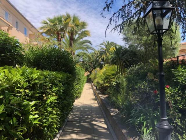 Belle Residence Au Centre De Saint Tropez Avec Piscine Et Garage 외부 사진